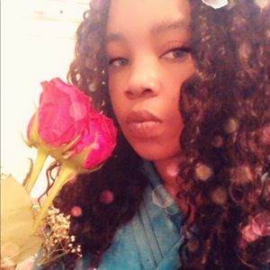 Meet your Posher, Britania